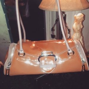 Ladies leather bag